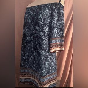 NWOT Off shoulder boho dress/tunic size medium